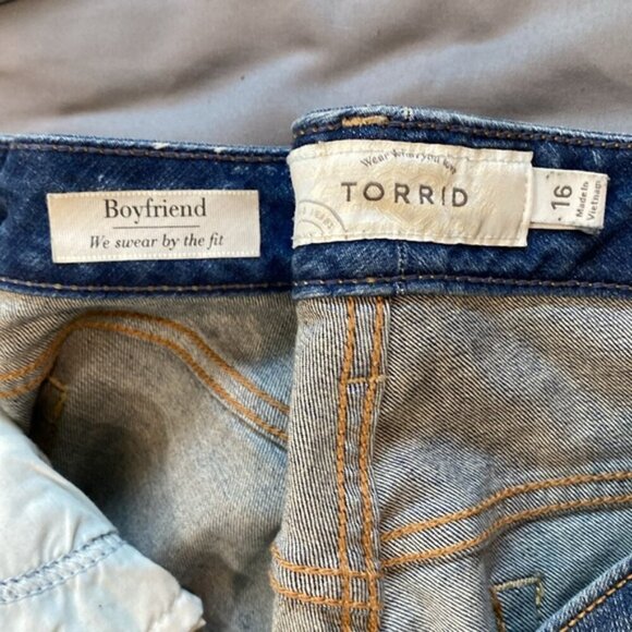 Torrid Boyfriend Jeans Size 16 - Picture 11 of 13